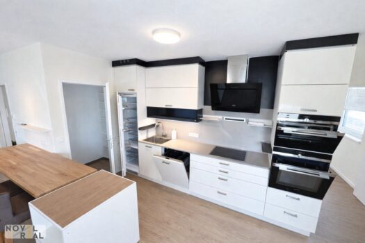 2yO3lQ3jUE5o0SzJK4CLKf