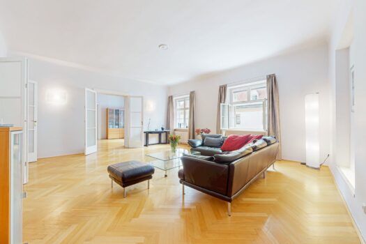 3NKyCi8kEwxq0CGi8Yi3CK