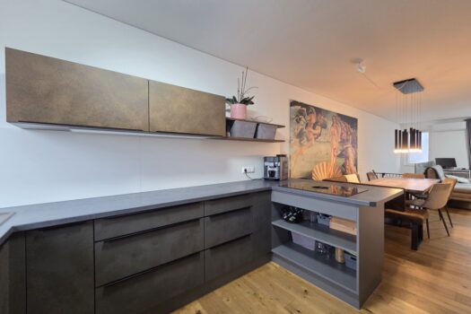 3Rn9r5gsmB5Xotearvix1L 1