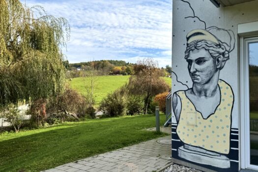 NÄHE LKH-UNIV. KLINIKUM : Helle 4-Zimmer-Wohnung mit Parkplatz und großzügigem Allgemeingarten 3XuXuPEv39ChZjMq1yeMVJ