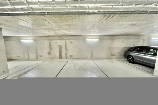 3aaInLxYLbmWCzIhoWti7z