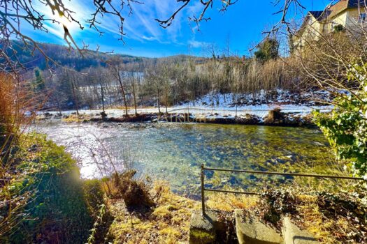 40HeSyzaVV0andcZjFuKd3