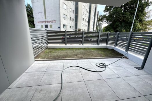 49mN4V3gyiG4JLdxDG6lGb