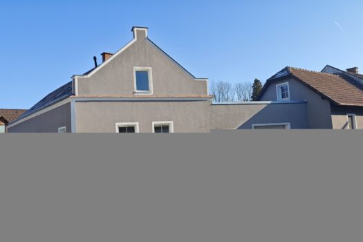 Zinshaus mit drei Eigenständigen Wohnungen mit Garten in zentraler Lage von Ternitz! Vorderansicht Wohnhaus