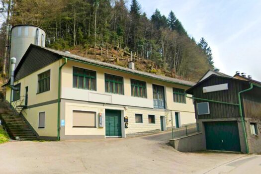 4u9rR9ZXRN4ERILzSZ0tcb