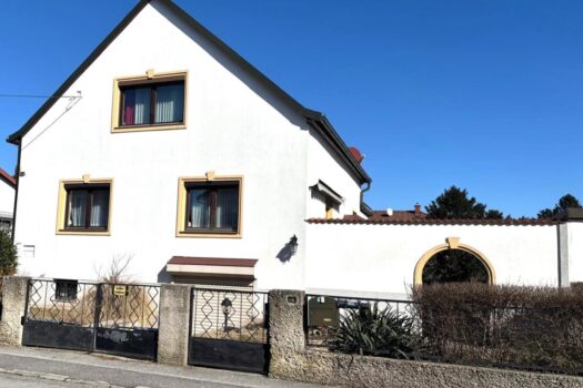5 Minuten vor Wien! Gepflegtes Einfamilienhaus auf sonnigem Pachtgrund mit vielen Möglichkeiten! 4vdIfUThPa0FjfVnV6U0z9