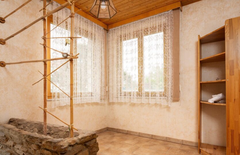 Ausgang zum Garten, Abgang in den Keller