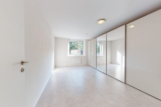 5RT3aB4CsW5YJMcJSvOz0U