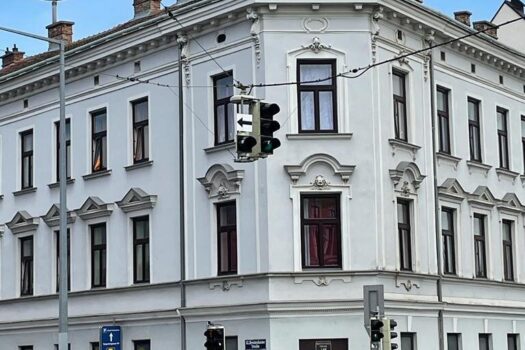 5XtAUV7iDJT0xWMNVaXTy8