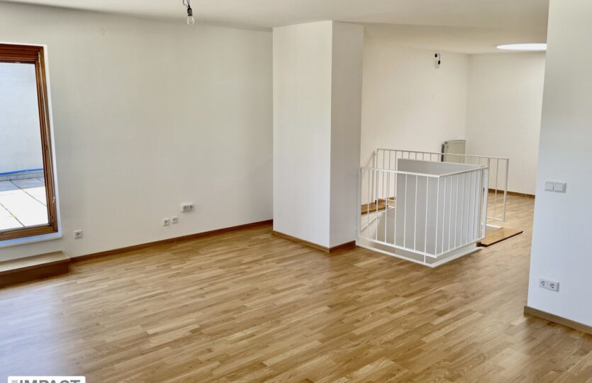 offener Wohnbereich mit Kaminanschluss