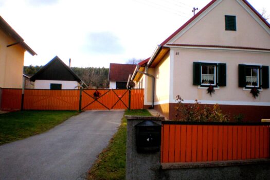 64D1YIHR3AhdECNaoJ8Lgd