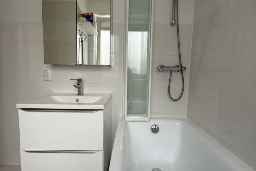 6GTOtCtBjA2HiUwkVpisjC