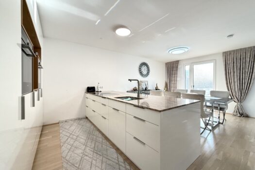 6GhUSlLolJvI0Ath5USDfa