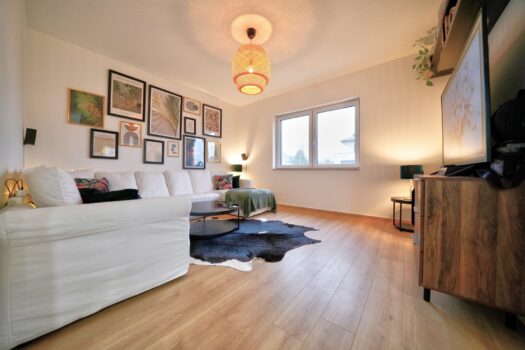 6escu3fNDrFG90EA11M2w9