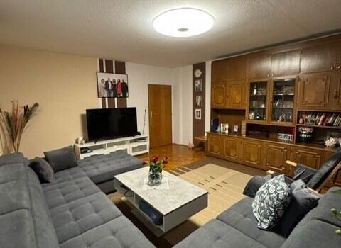 73NgB9xbiuBpjWgZRdFv10