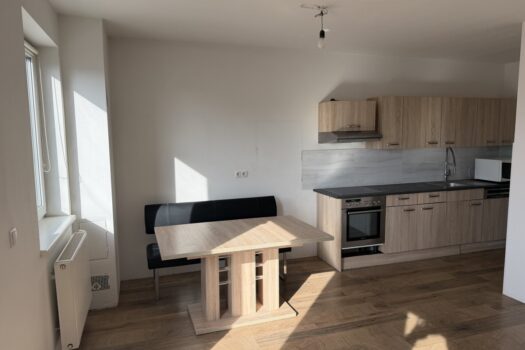 75WYw4Llv0UYgYRhC5zJZI