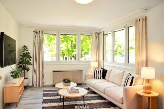 Wohnzimmer (virtuell eingerichtet)