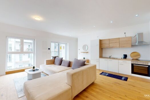 79BPCAhsORHpy95CxFQEPw