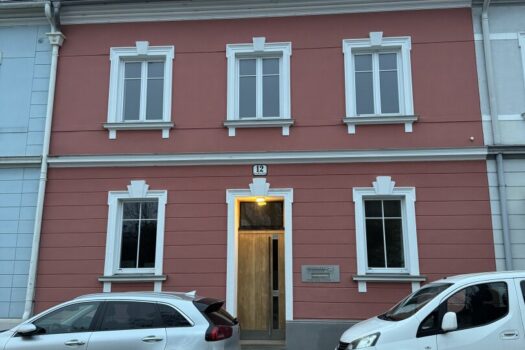 Repräsentatives Bürohaus/Praxis/Kanzlei in zentraler Lage für konzentriertes Arbeiten 7dtJvXOGOJfDHQzpEKKVKy