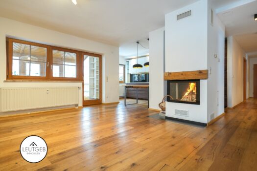 7yayVON8CcdSugFTdbLwz