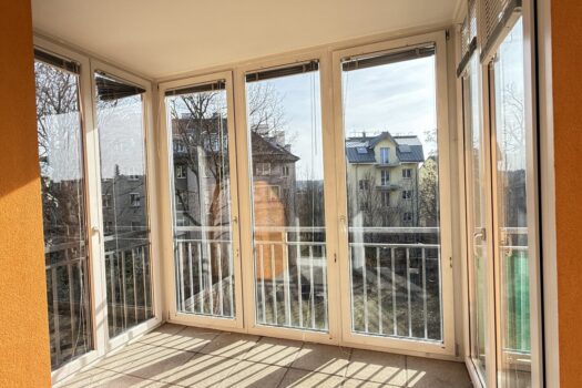 Nahe Schönbrunn: 2-Zimmer-Wohnung mit Balkon und Wintergarten sowie ein opt. Stellplatz! KiQTrhirFmJuBPf7LloXe