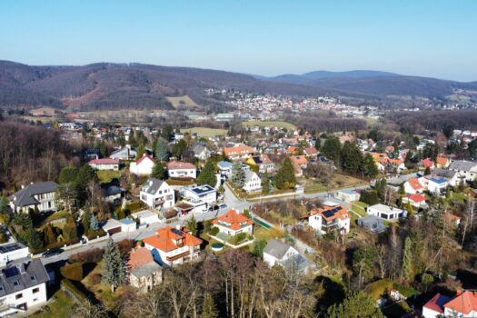 XmPT35HMoD0ZmaJLLcS5E 2