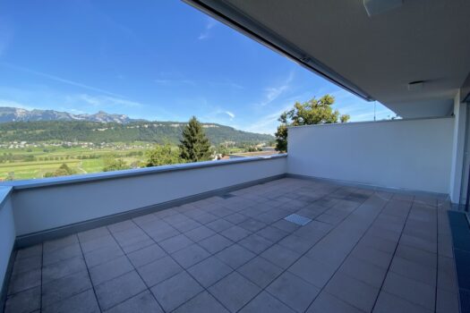 akXaz3QfJHjDr2LoCIvui