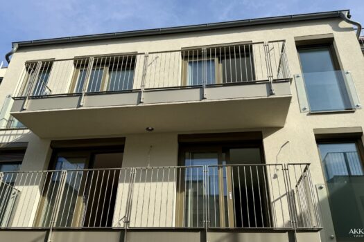 uK4cbFXbITq1tfjsLNFaY