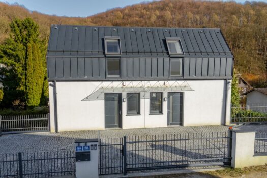 10eKndChHFyMiZfO7GcnJ3