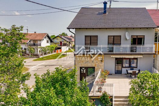 1750341918 osijek kuca s poslovnim prostorom i velikim dvoristem 10