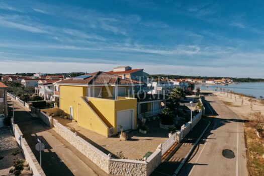 1765389365 villavir 10 1