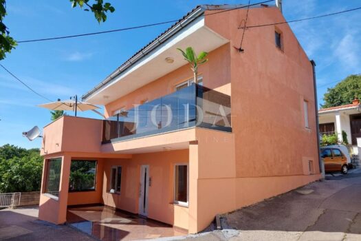 1769165559 368621754