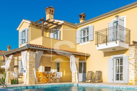 1773429054 villa erika 16 yuofc5 l avasay