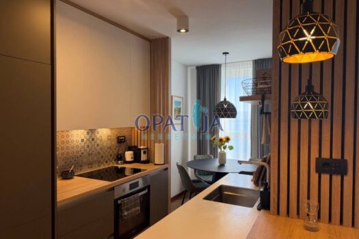 1773850915 1773848816893