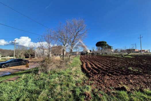 1774020441 gradevinska parcela kasteliru 1