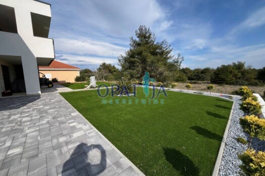 1774367343 anita sepunatka4