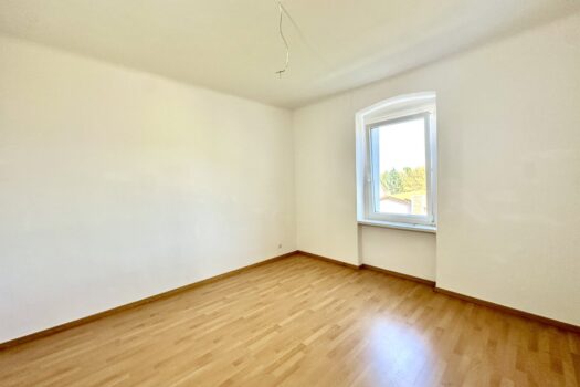 1Hi7Upqm6QQCQy5QQ5zhNn