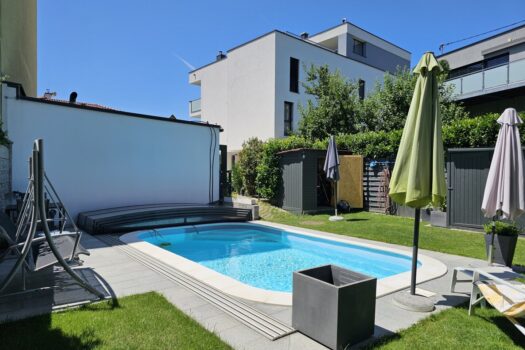 Pool im Allgemeinbereich/Garten