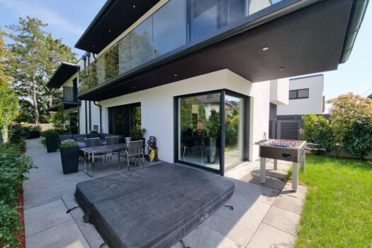 1TnhbgBaiCaUai8nxKWlF9