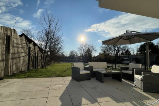 1eCHwe4IxCkg1BuUZWFHCc