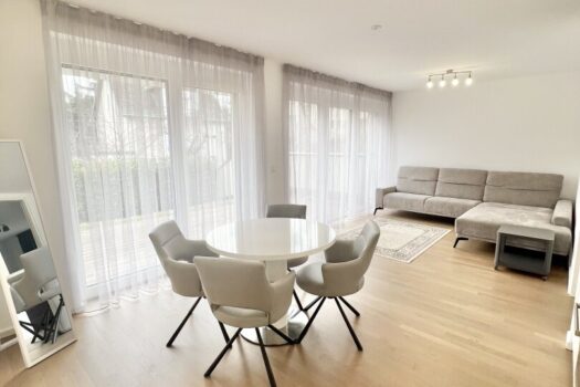 Gemütliche 2-Zimmer Wohnung mit Garten und Terrasse im 19. Bezirk, Wien – 479.000 € Wohnzimmer