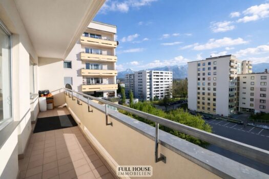 1iinn72uGMnhj0006HExTS