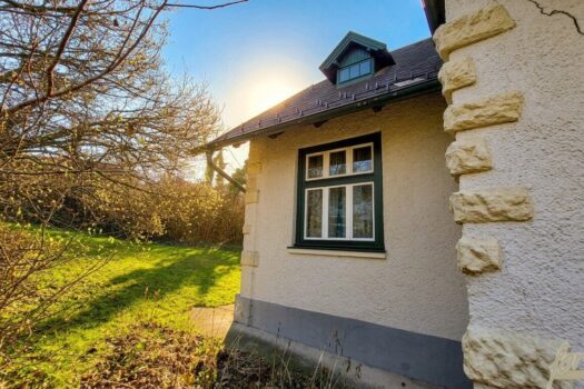 Villa aus 1924 - ebenes Grundstück in Hanglage - Baugrund 1tvSTZPWkQ0qD8pE23Gqly