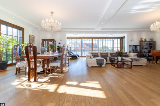 1zkomsNqwNz1lLORmUIMPr