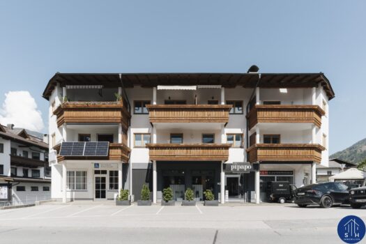 20M5eHL62GNSWFaqQZdRS3