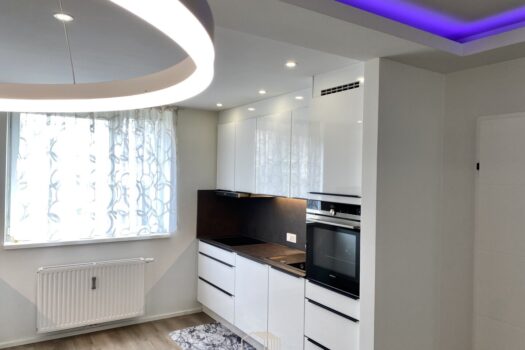 21qIf0Vv6blBhZ3wv8lDtw