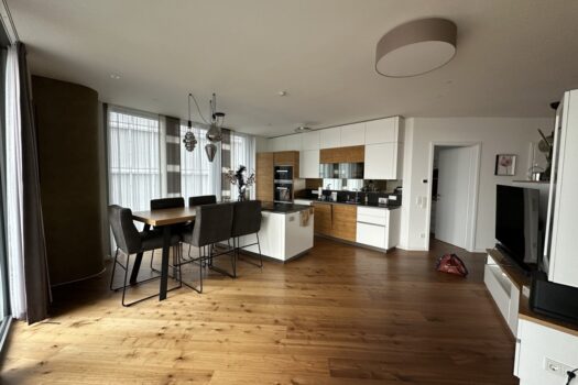 27WT9770m8jYANrgWgF2tt