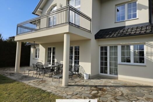 28aDAZQ6JE4OgYeht6I8iX