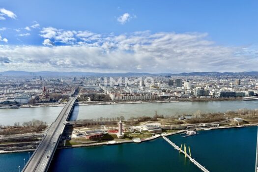 First Class Living: DC2: Stadt und Wasser Blick im 32. Stock 2ClMU8XRJkxI970mgKCXnQ