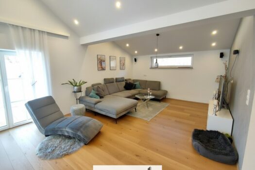 2aQYlKtAvs6HLS4WWtEm7A